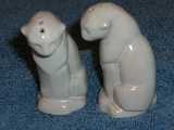 Cat shakers glazed white sand